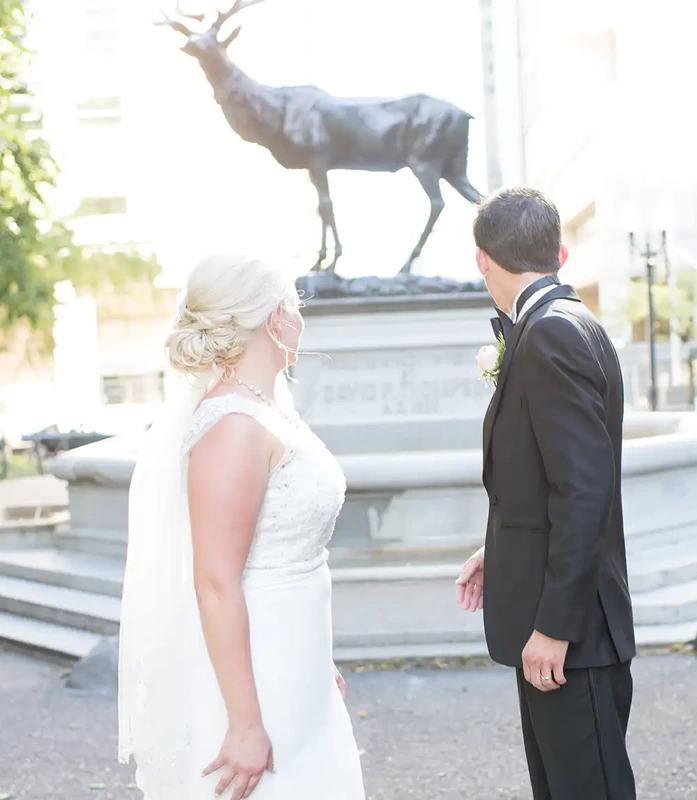 Hotel Deluxe Wedding in Portland Oregon
by Photographer Robert Knapp A giant bronze stag impresses the groom 