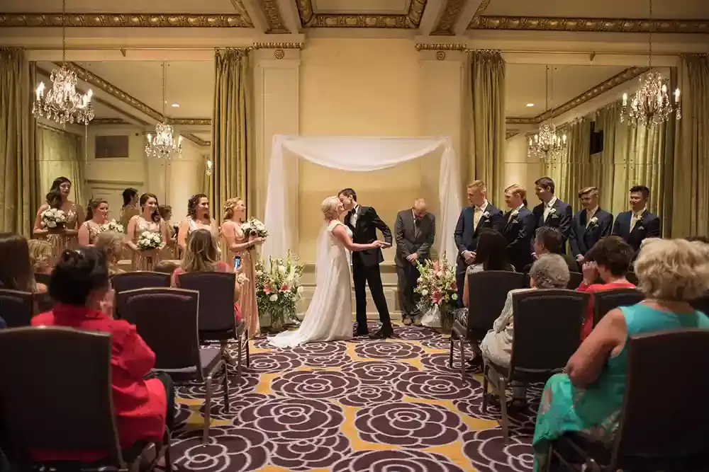 Weddings At Hotels, Check out this Hotel Deluxe Wedding in Portland Oregon