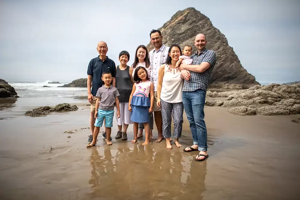 Are three families together for a photo on the beach Portland ​Family Photographer Robert Knapp - Book Today!​Family Photographer Robert Knapp in Portland - Book Today!