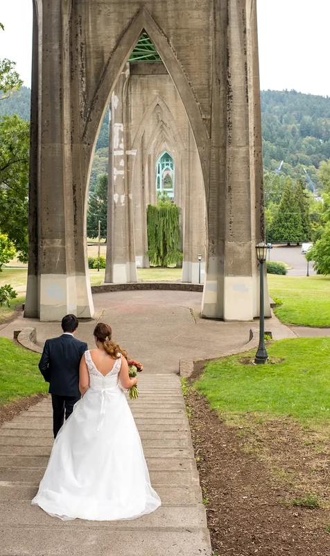 Elopement Photographer in Oregon Robert Knapp's photos from a romantic summer wedding