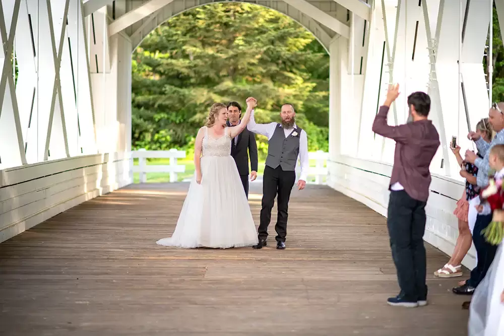 Spring Wedding! Jordan Covered Bridge
Salem Oregon Photographer Robert Knappv